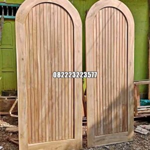 Pintu Kamar Lengkung Kayu Jati Motif Salur